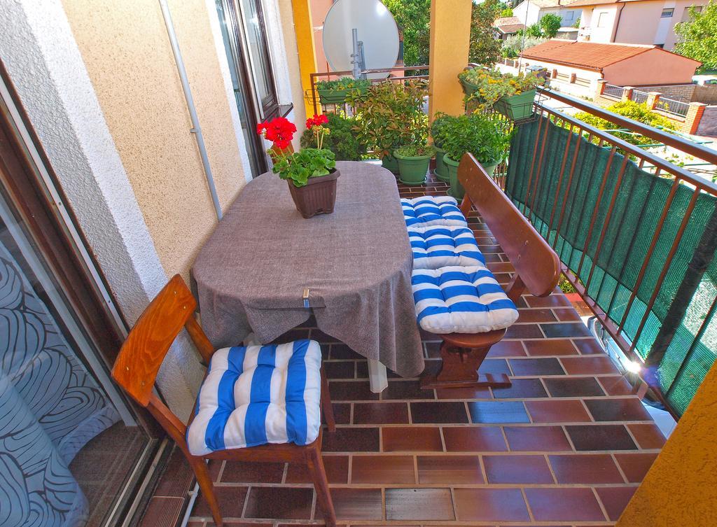 Apartment Snezana 1200 Fažana Exterior foto